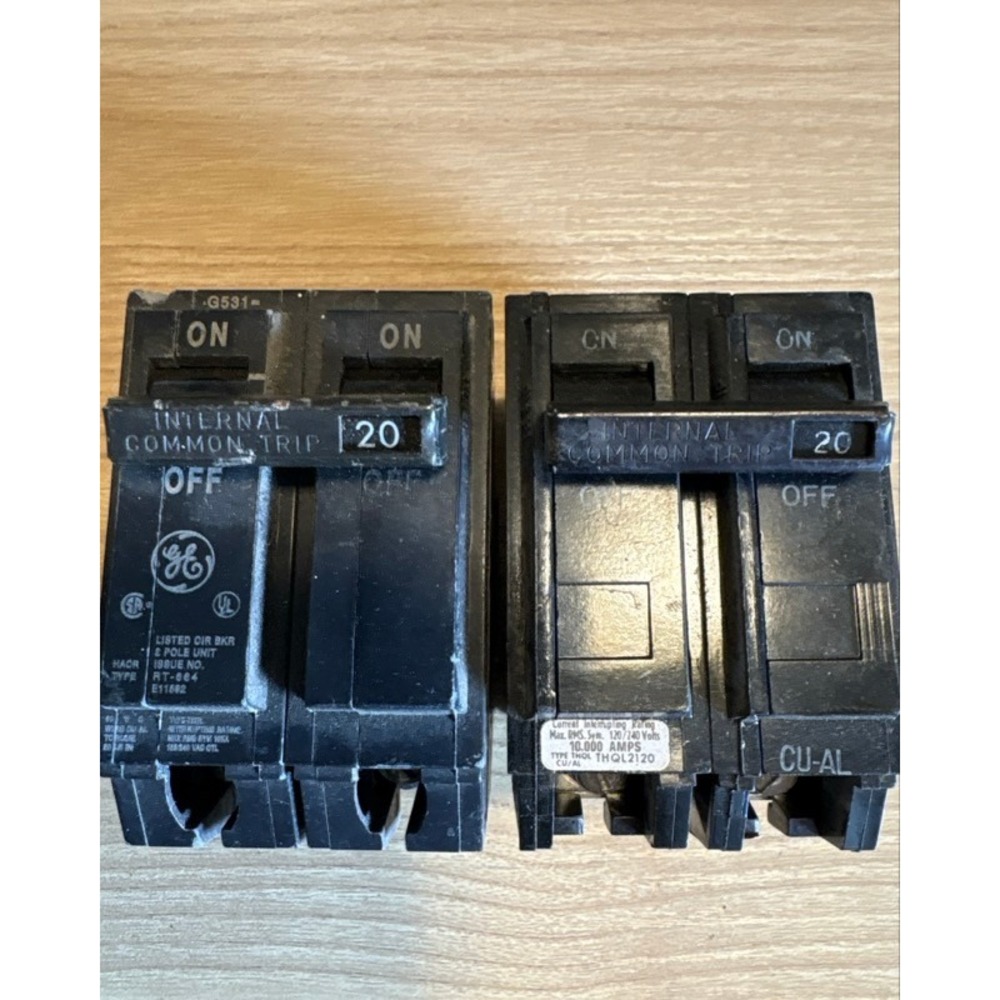 Lot of 2‎ GE 20 Amp 2 Pole Circuit Breaker THQL2120 RT-864 120/240V 10k AIC